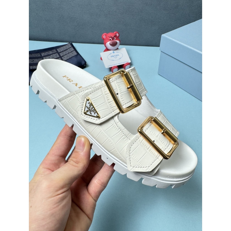 Pra*a slippers